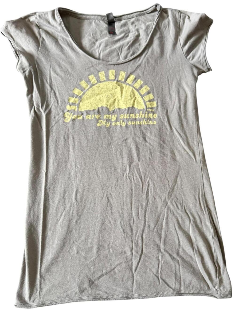 District "You Are My Sunshine" Gray Short Sleeve T-Shirt Medium